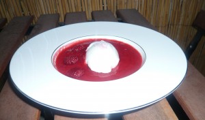 Ile flottante aux framboises