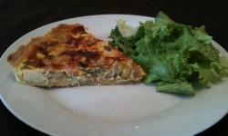 Quiche aux asperges et au thon